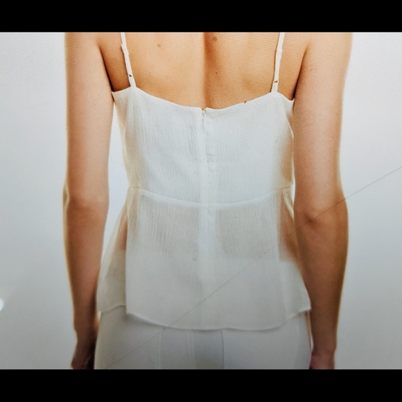 BB DAKOTA Top Camisole Sexy V-Neck Ruffle Crepe Adjust. Spaghetti Straps Sz L - Picture 6 of 6